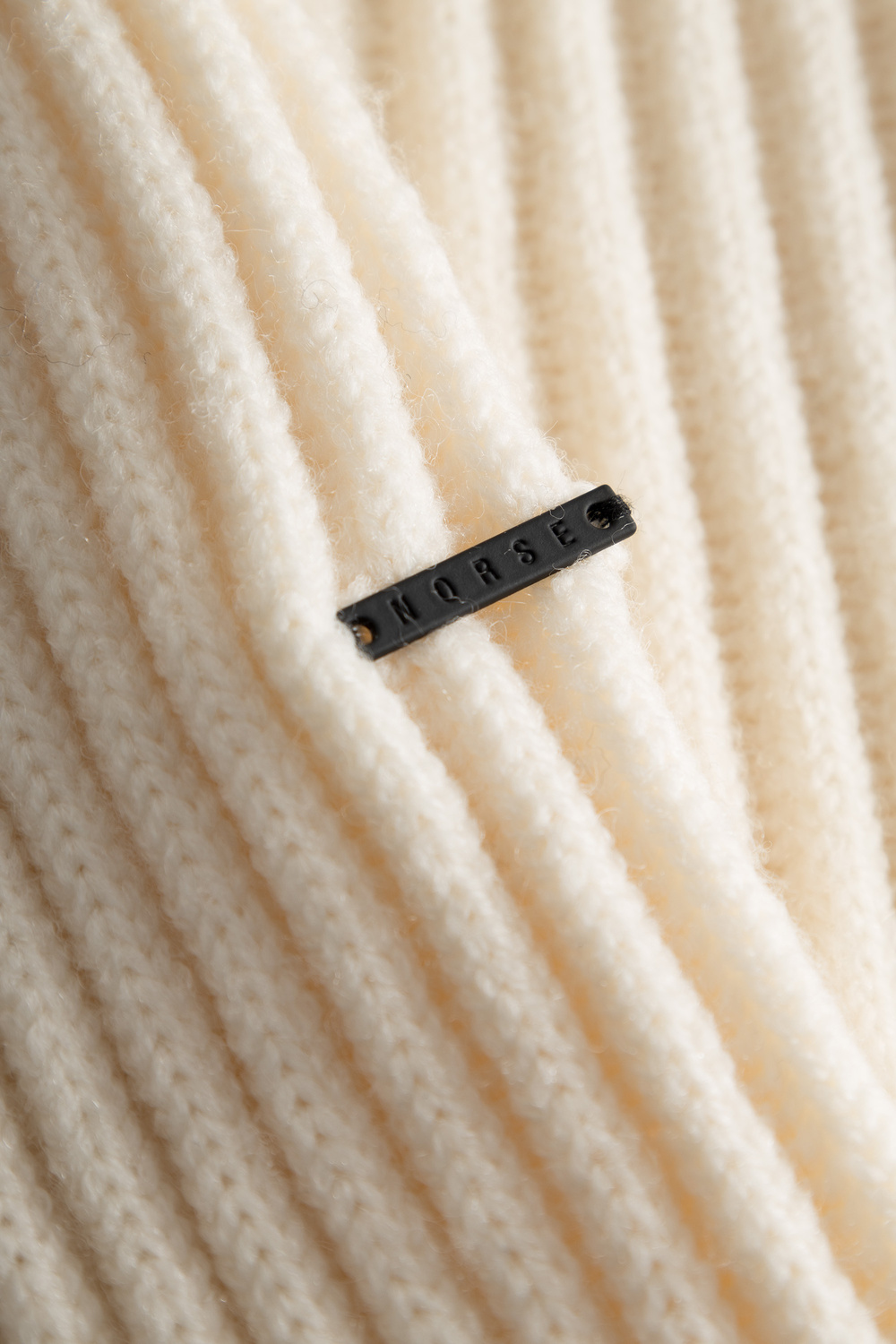 【関税込み】Norse Projects ARKTISK ブラック Hybrid セーター Jens Gore-Tex Infinium 2.0