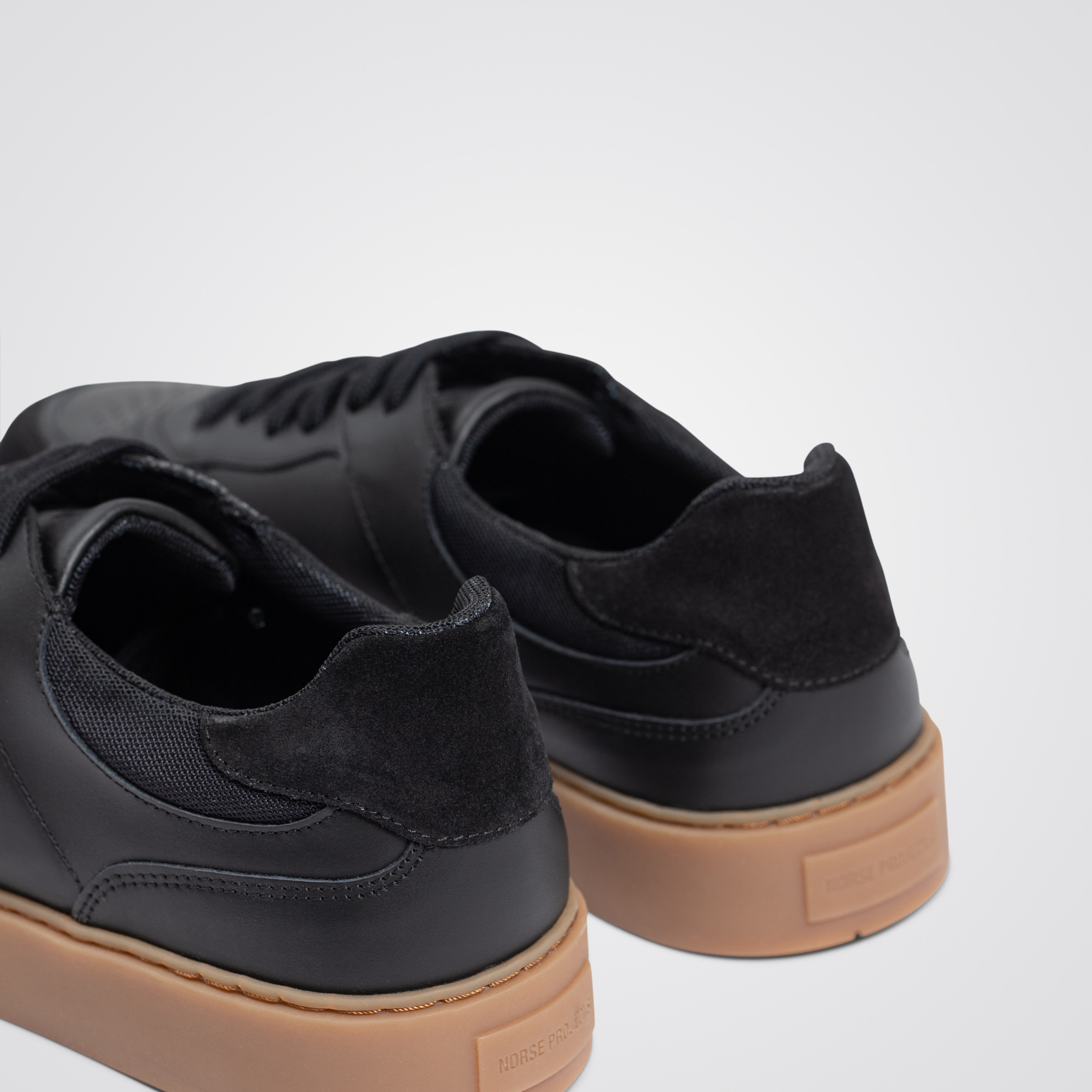 【関税込み】NORSE PROJECTS ブラック Trainer スニーカー 46345_78adfe106b-npf01-0012-