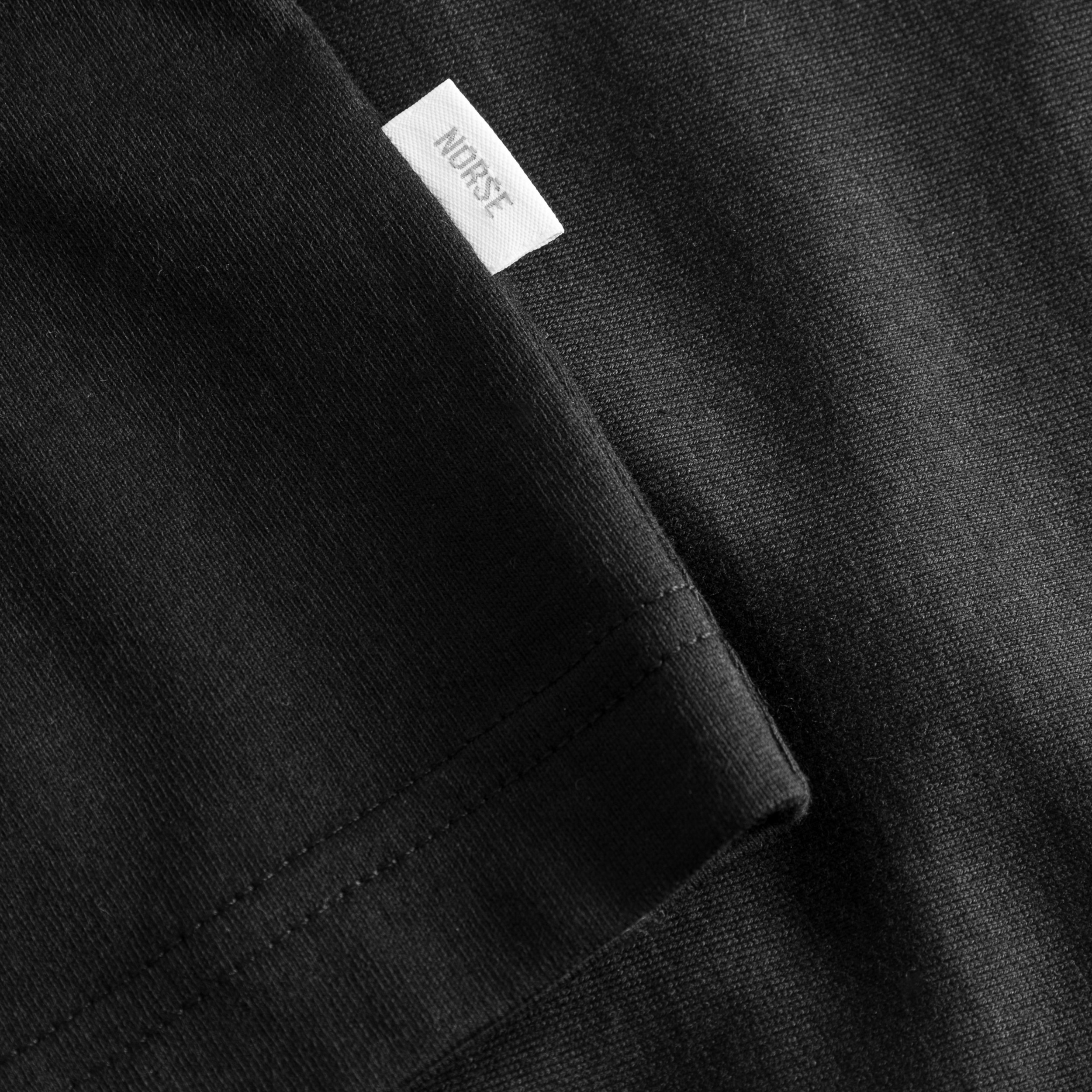 Tシャツ・カットソー Norse Projects Norse Standard T-shirt Black Simon Loose N Logo T-Shirt
