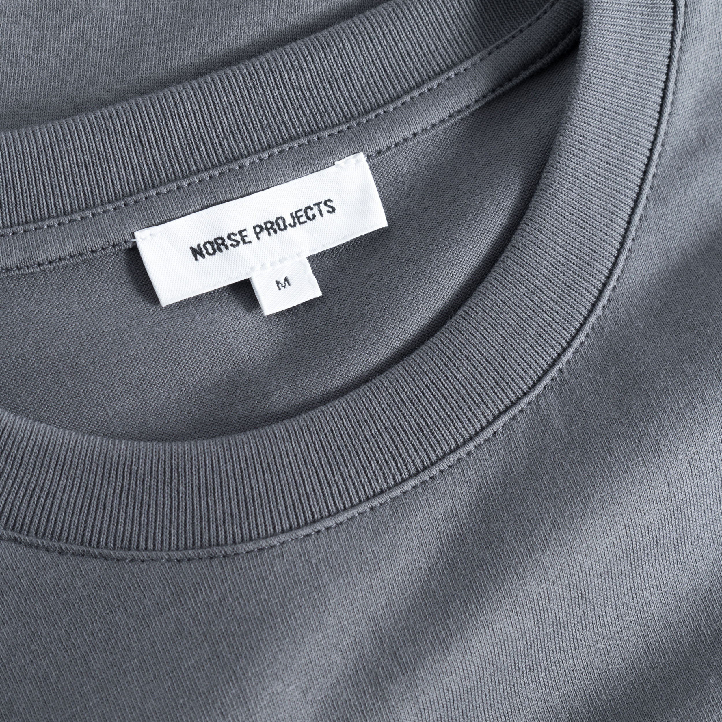 【関税込み】NORSE PROJECTS グレー Johannes 長袖Tシャツ Johannes Organic Bucket Hat Print T-shirt
