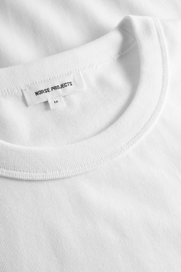 【関税込み】NORSE PROJECTS ホワイト 'Norse' Standard Tシャツ White Jakob T-Shirt by NORSE PROJECTS on Sale