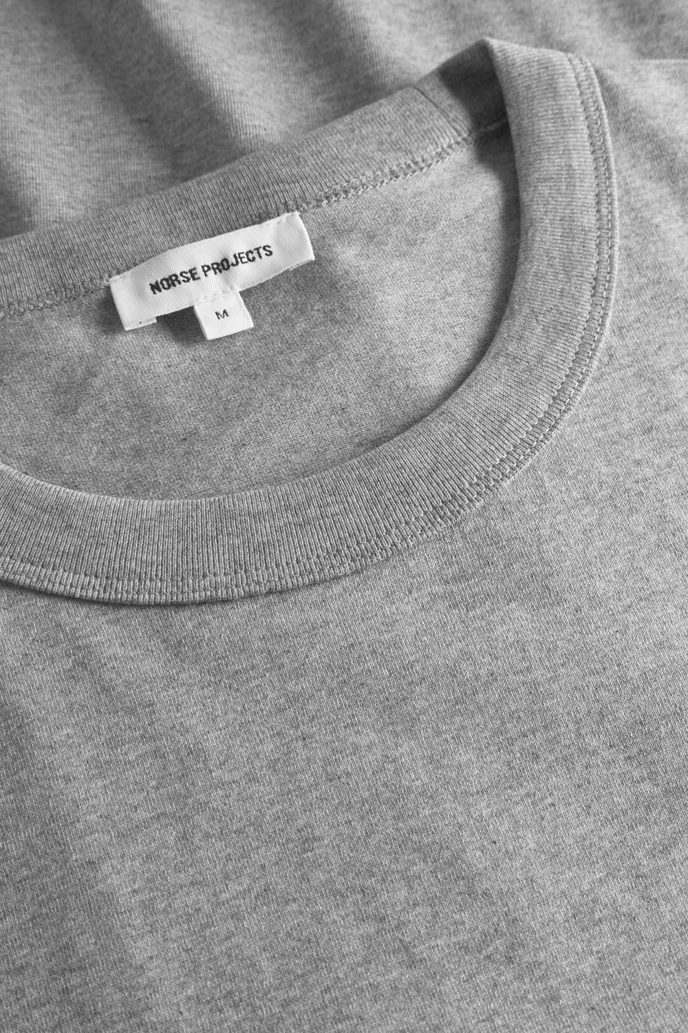 【関税込み】Norse Projects ARKTISK Tシャツ Norse Projects Arktisk for Men FW25 Collection | SSENSE