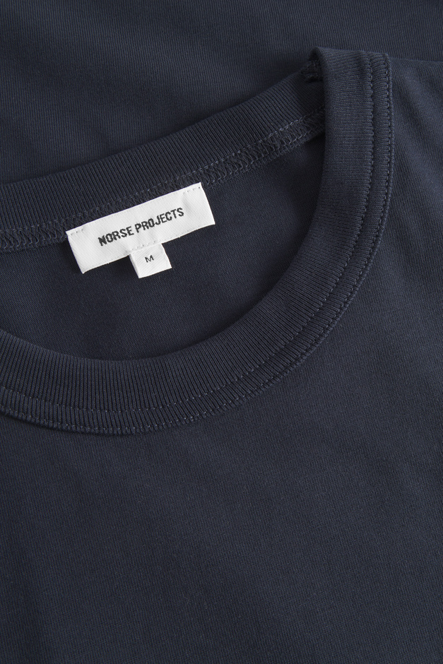 【関税込み】Norse Projects ARKTISK Tシャツ Norse Projects Arktisk for Men FW25 Collection | SSENSE